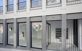 Liiiving In Porto-Modern & Glam Rooftop Apartment